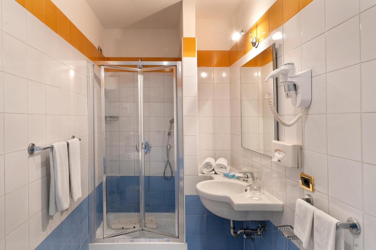 Hotel Bristol Сорренто Экстерьер фото