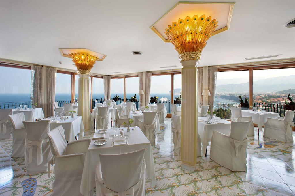 Hotel Bristol Сорренто Экстерьер фото