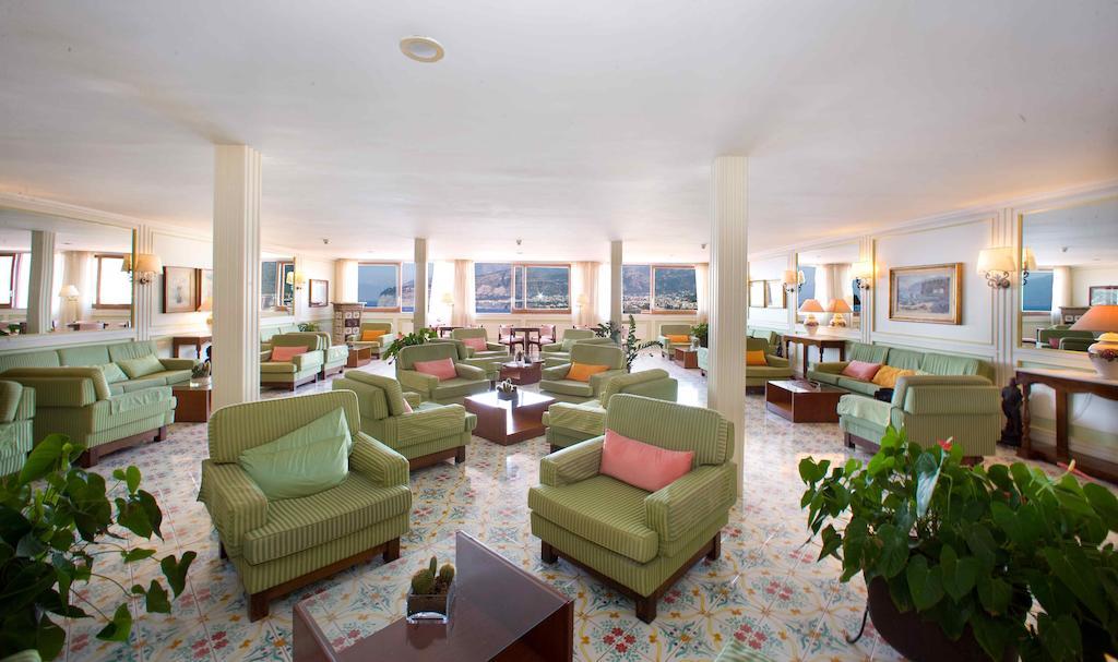 Hotel Bristol Сорренто Экстерьер фото