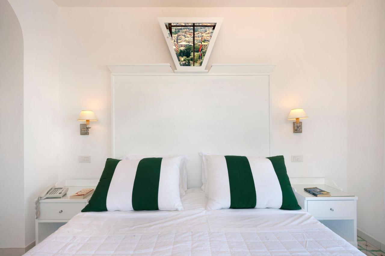 Hotel Bristol Сорренто Экстерьер фото